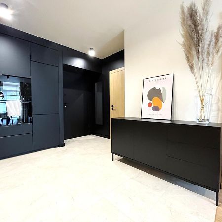 Wyszynskiego Apartment - Self Check-In 20H - Parking &Lift วรอตซวาฟ ภายนอก รูปภาพ