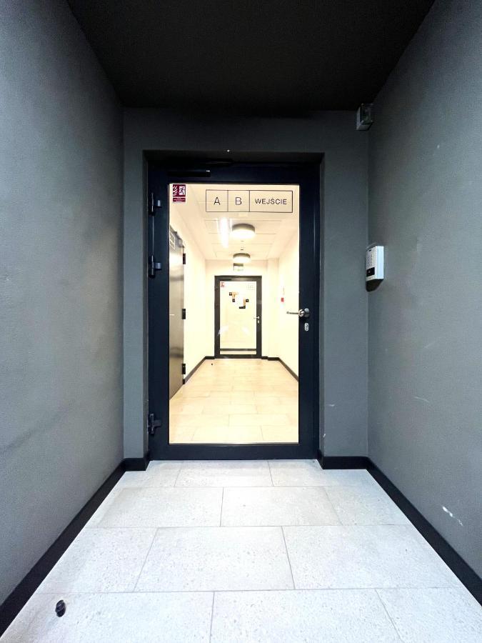 Wyszynskiego Apartment - Self Check-In 20H - Parking &Lift วรอตซวาฟ ภายนอก รูปภาพ